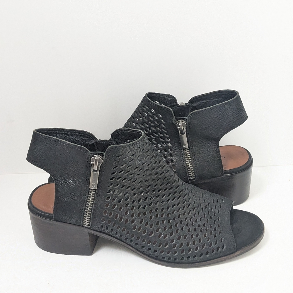 Lucky brand leather nelwyna sandals